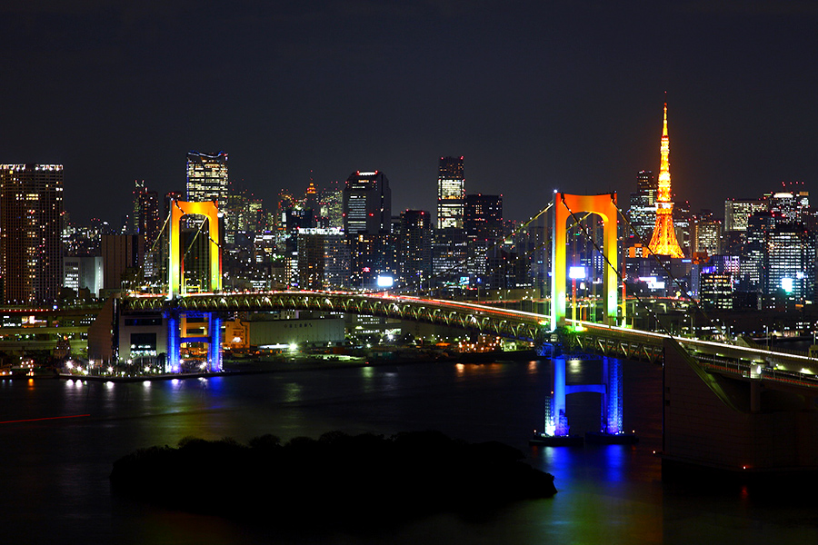 目の前にはお台場海浜公園の夜景が広がりムード満点♥