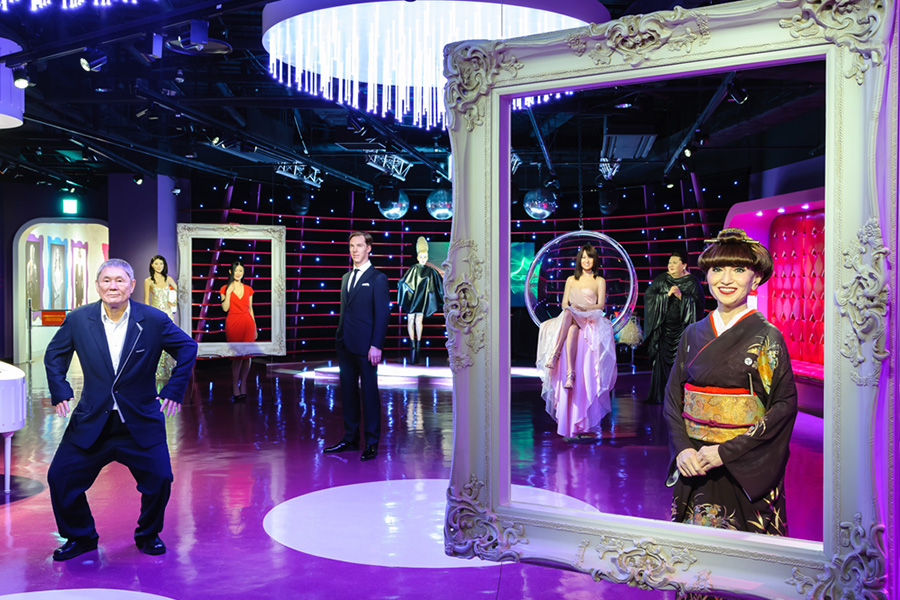 会場では、60体以上もの精巧なフィギュア達がお客様をお出迎え♪