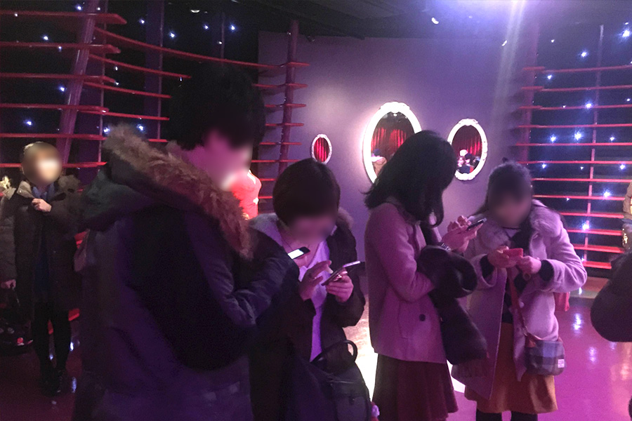 前半の謎をすべて解き終わった方から連絡先の交換♪