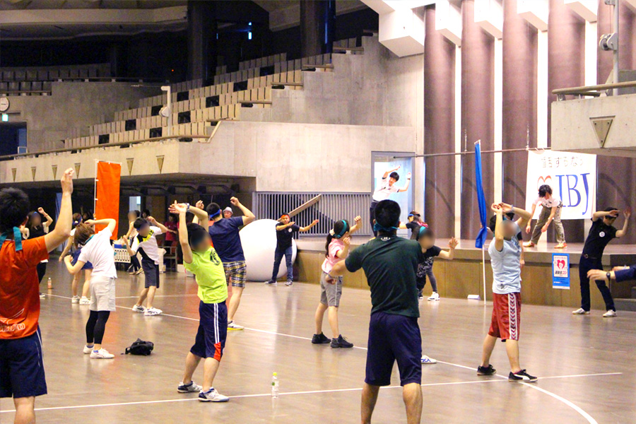 準備運動はもちろんラジオ体操で！ 大人になってからのラジオ体操って初めてかも？！