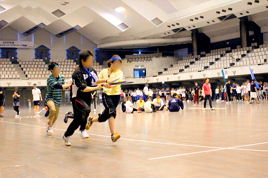 男女でボールを運ぶ姿にキュンッ♪ みなさん息がピッタリでした！