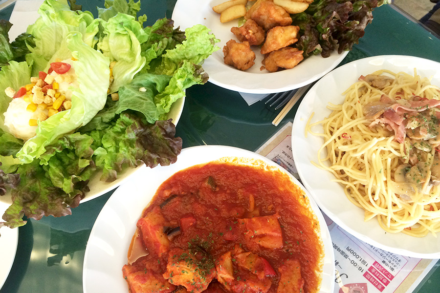 大人気メニュー♪ボリュームたっぷりのお食事★